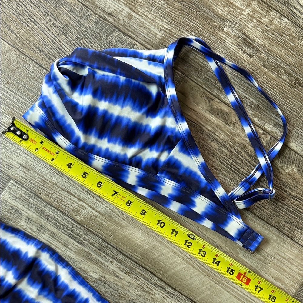 Athleta Blue and White Tie-Dye Bikini Set, Top 38DDD, Bottom Large - Picture 9 of 13